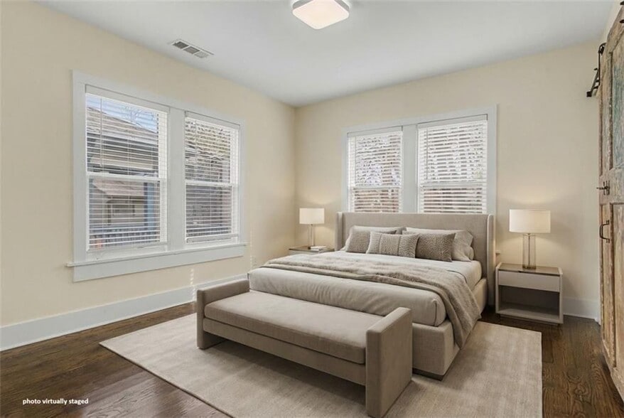 Building Photo - 287 MacKenzie Dr NE