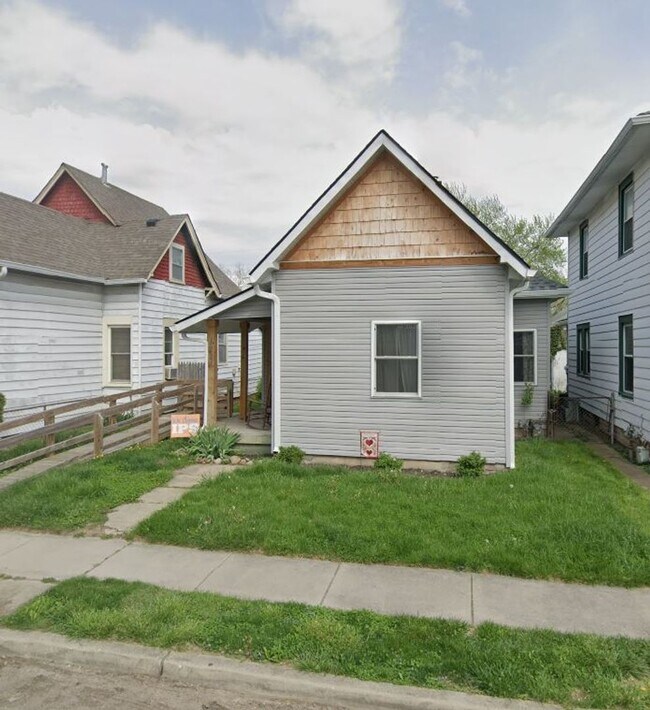 Building Photo - 1221 St Peter St