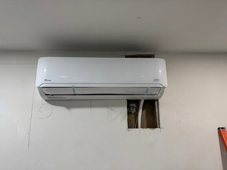 Building Photo - 729 E Elder St