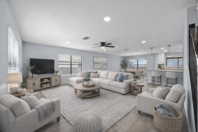 Building Photo - 2928 Donnell Dr