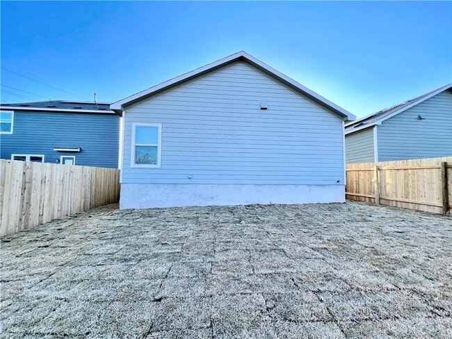 Building Photo - 2408 Nightview Dr