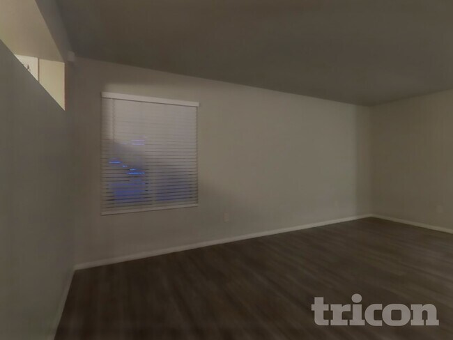 Building Photo - 1349 W Morrow Dr