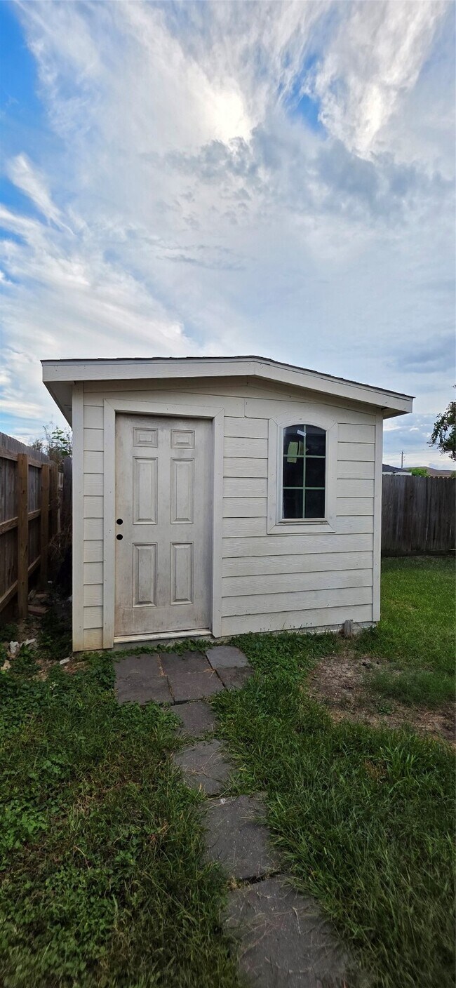 Building Photo - 5210 Nautilus Ln