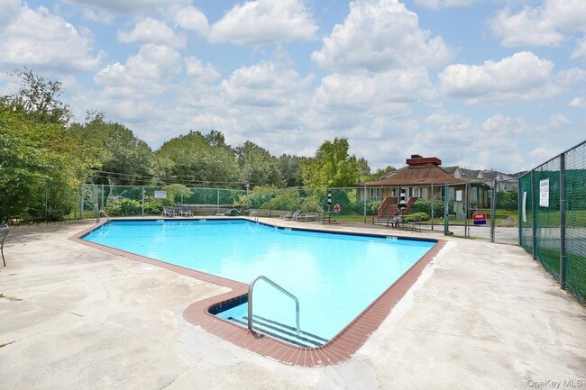 Building Photo - 205 Concord Ln