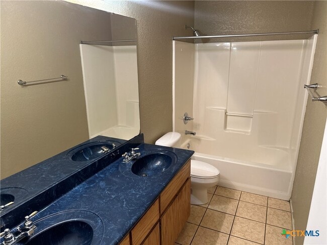 Building Photo - 4305 Bowles Dr