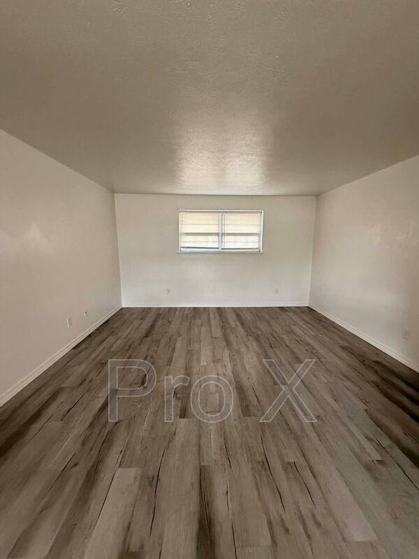 Building Photo - 124 E Highland Ave