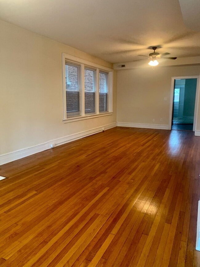 Building Photo - 3117 Grove Ave
