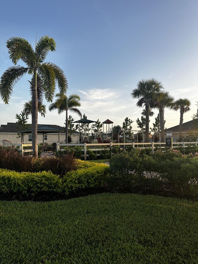 Building Photo - 17308 Reserva Dr