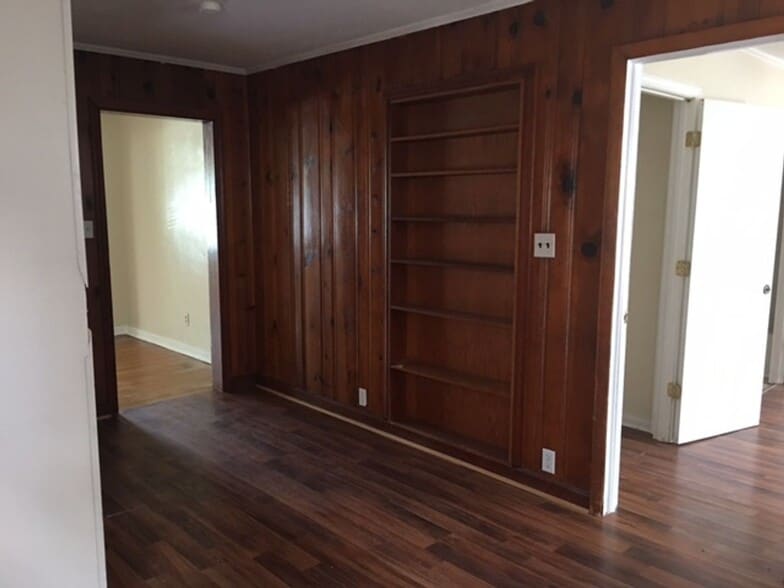 Building Photo - 4724 Tomahawk Trail