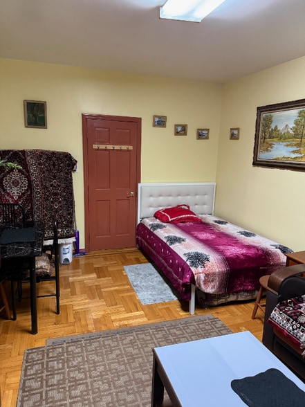 Building Photo - 303 Avenue P