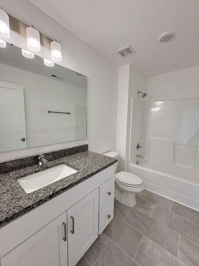 Building Photo - 131 Bourbon St