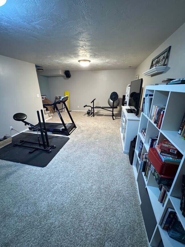 Building Photo - 4301 E Nibley Cir