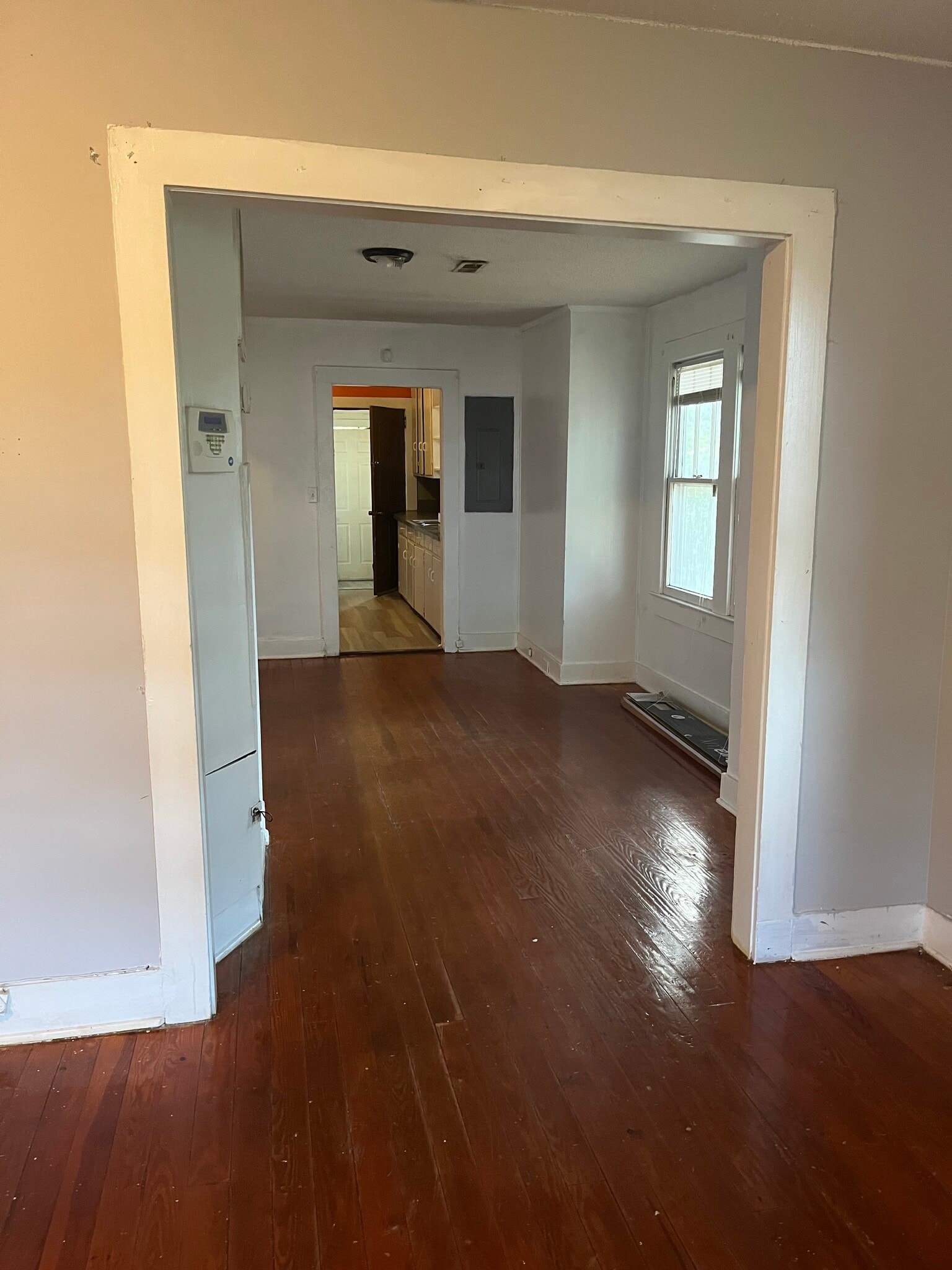 Building Photo - 1009 Mamie Street