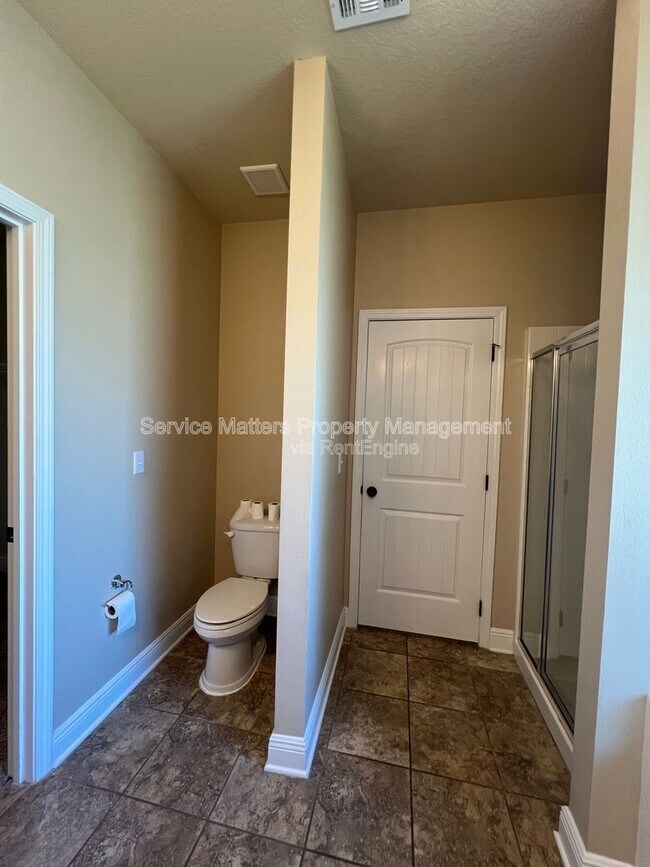 Building Photo - 5951 Palermo Dr