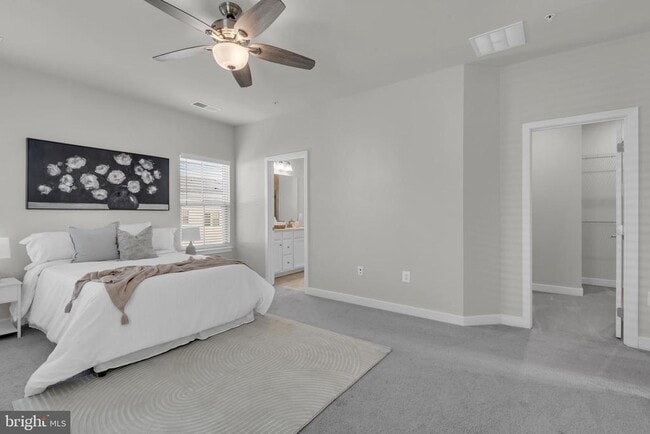 Building Photo - 14910 Townshend Ter Ave