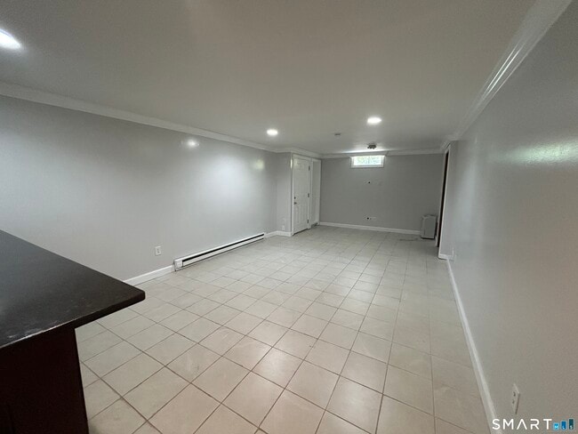 Building Photo - 14 Normandy Dr