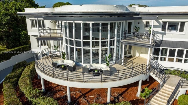 Building Photo - 2827 S Indian River Dr