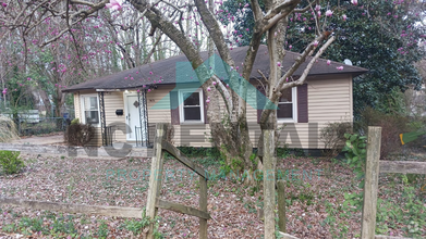 Building Photo - 3 BEDROOMS / 1 BATHROOM in Winston-Salem 2...