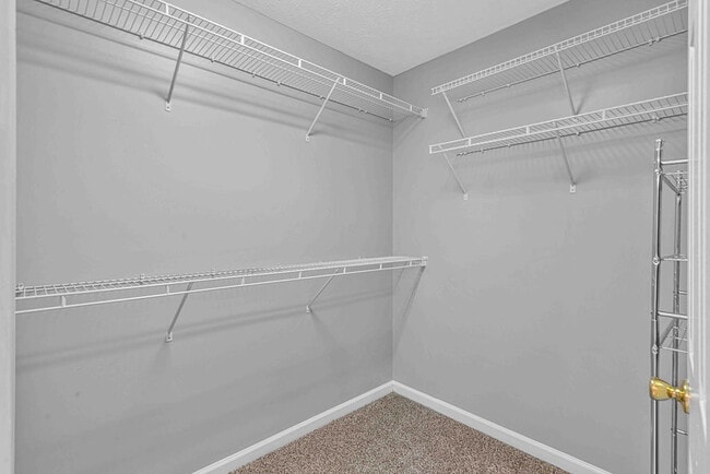 Building Photo - 302 Altavista Loop