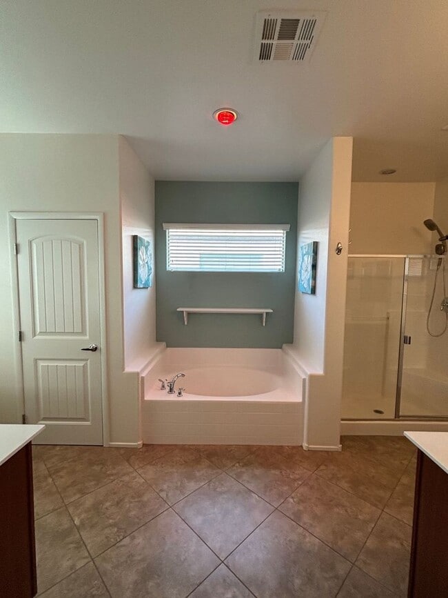 Building Photo - Gated 3-Bedroom Home with Community Pool Near Fort Apache & Blue Diamond