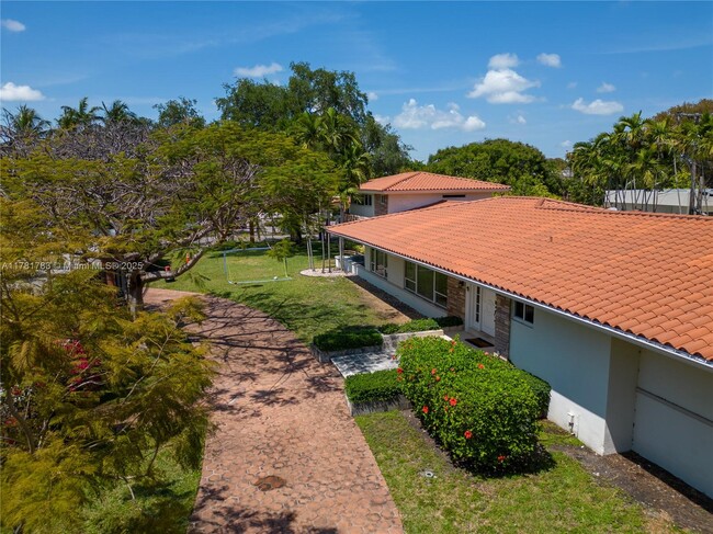 Building Photo - 55 Pinta Rd