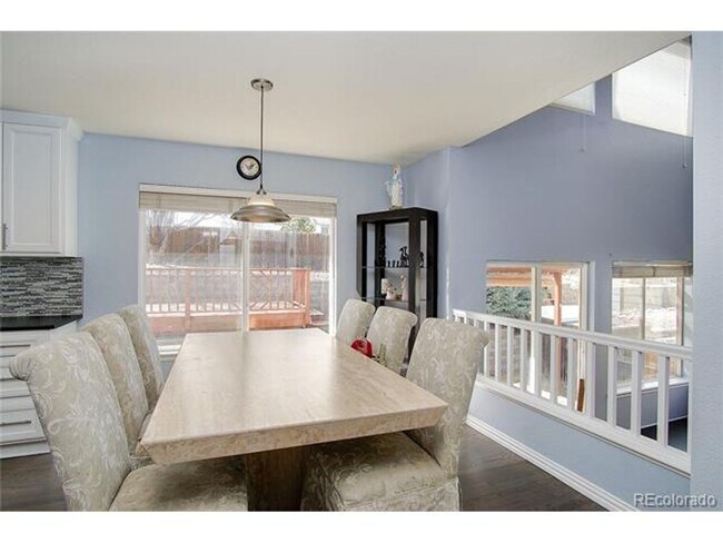 Building Photo - Beautiful single family home with 4 bed an...