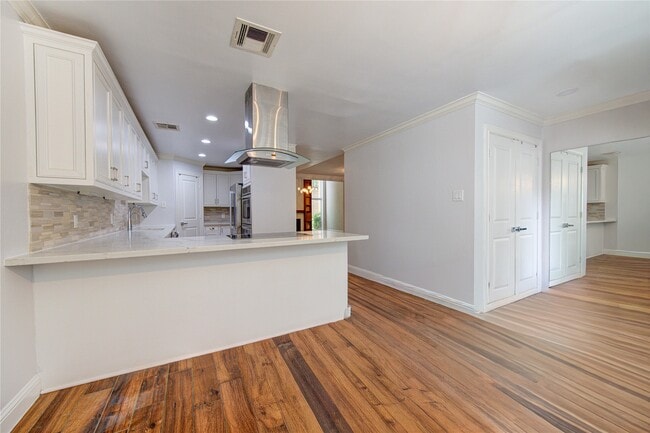 Building Photo - 438 E Fair Harbor Ln