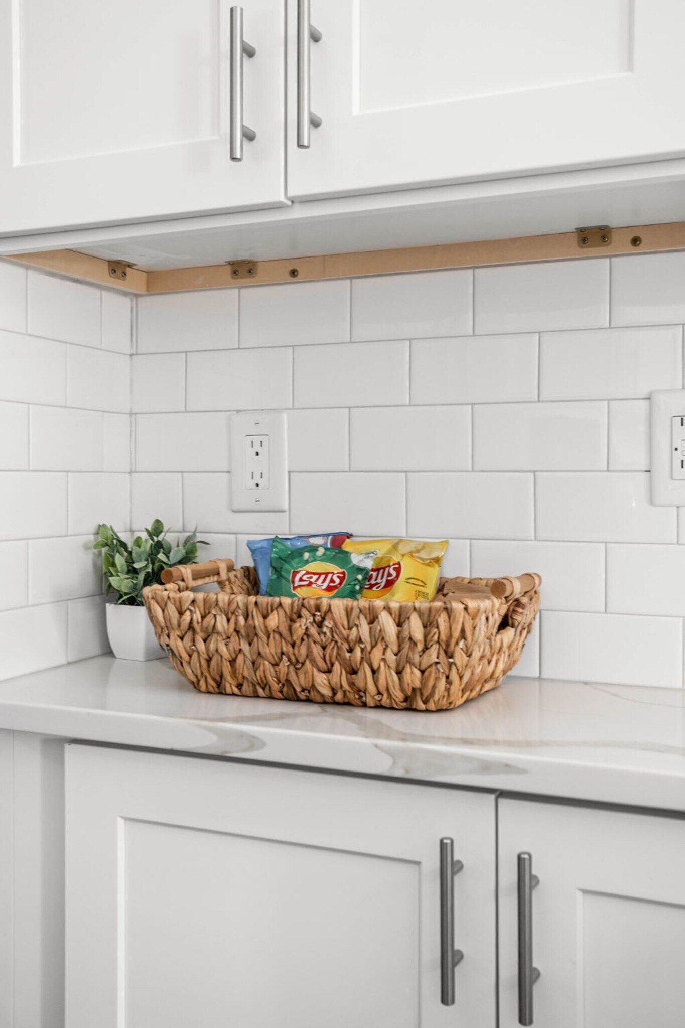 Building Photo - 341 Parkway Ave