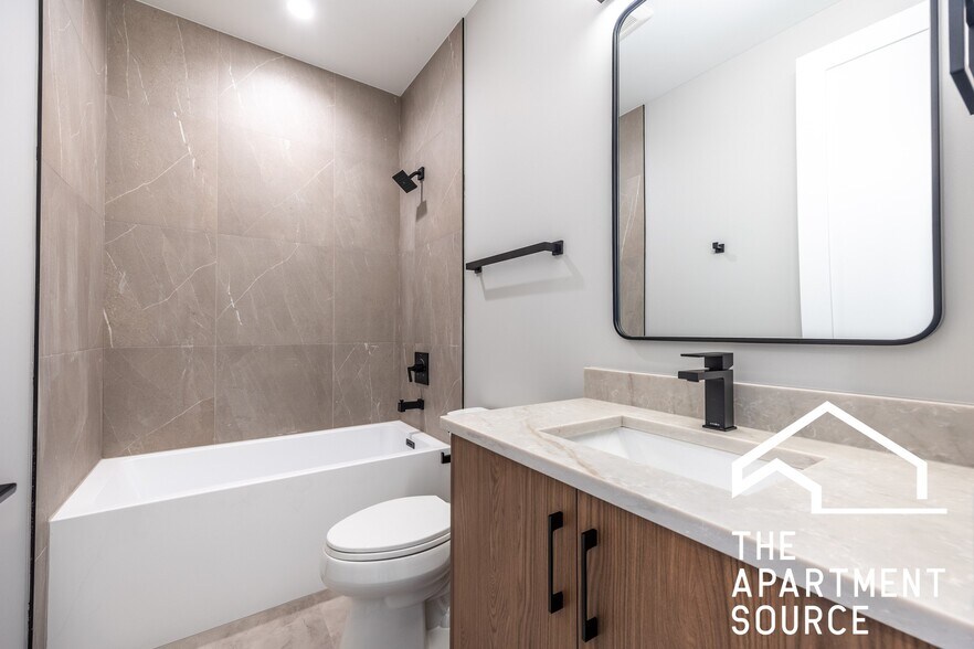 Building Photo - 2351 W Flournoy St