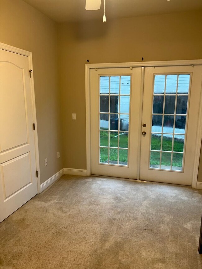 Building Photo - C2954-61 Chase Hollow