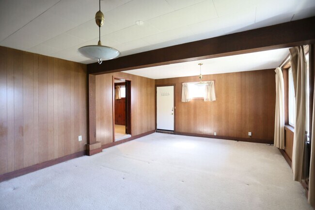 Building Photo - 2125 17th Ave