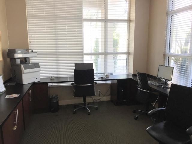 Building Photo - 600 S Dixie Hwy