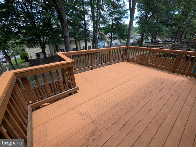 Building Photo - 8358 Stationhouse Ct