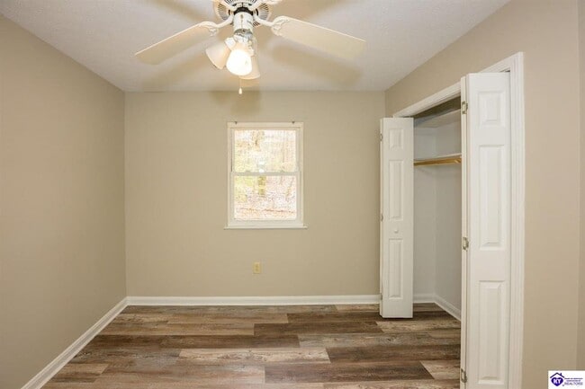 Building Photo - 356 Bittersweet Dr