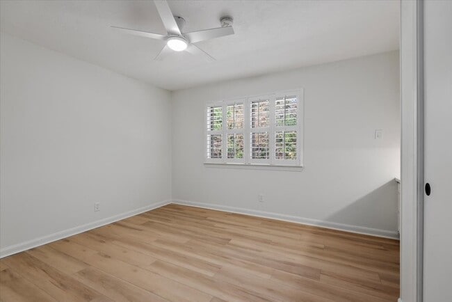 Building Photo - 20 Woody Creek Dr