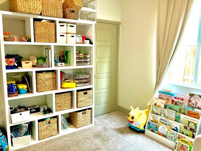 Building Photo - 9207 Manor Forest Ln