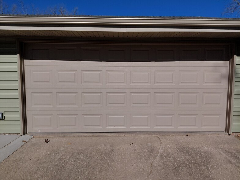Secure 2 car garage with remote opener - 813 Eastmoor Dr