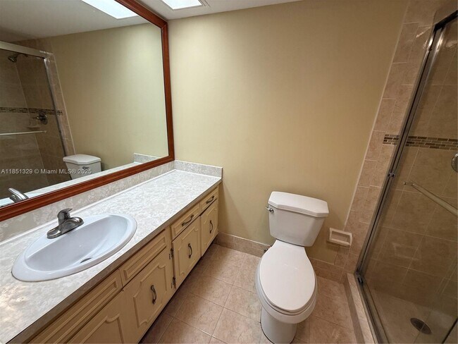 Building Photo - 3351 S Palm Aire Dr