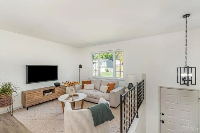 Building Photo - 6055 Tridale Ct