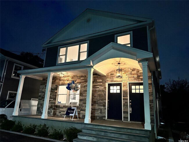 Primary Photo - 211 Nassau Blvd