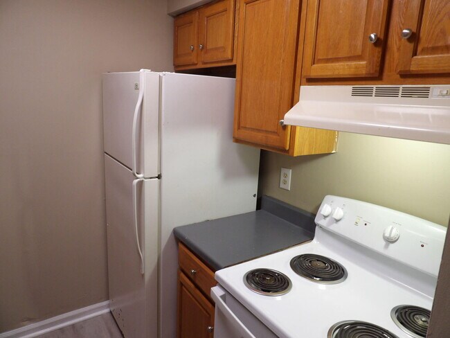 Building Photo - 140 Landings Dr