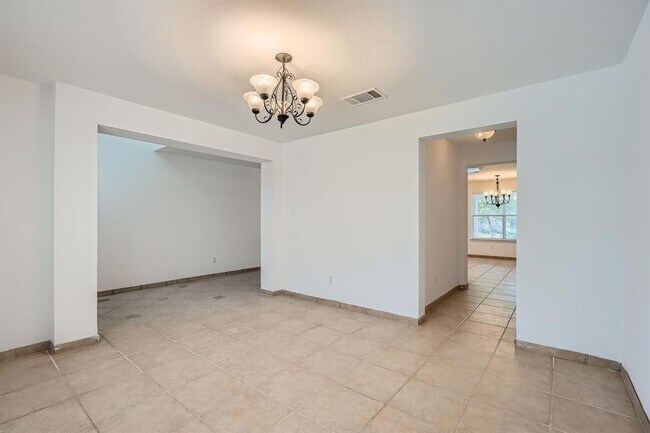 Building Photo - 1293 Amberwood Loop