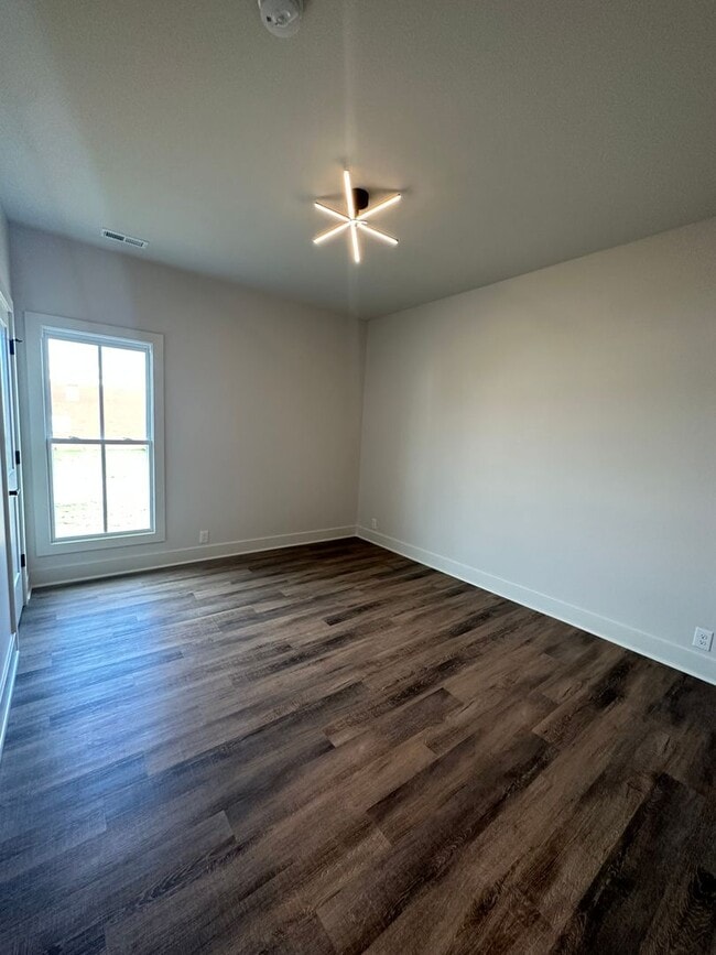 Building Photo - Brand New Norton Commons Condo!