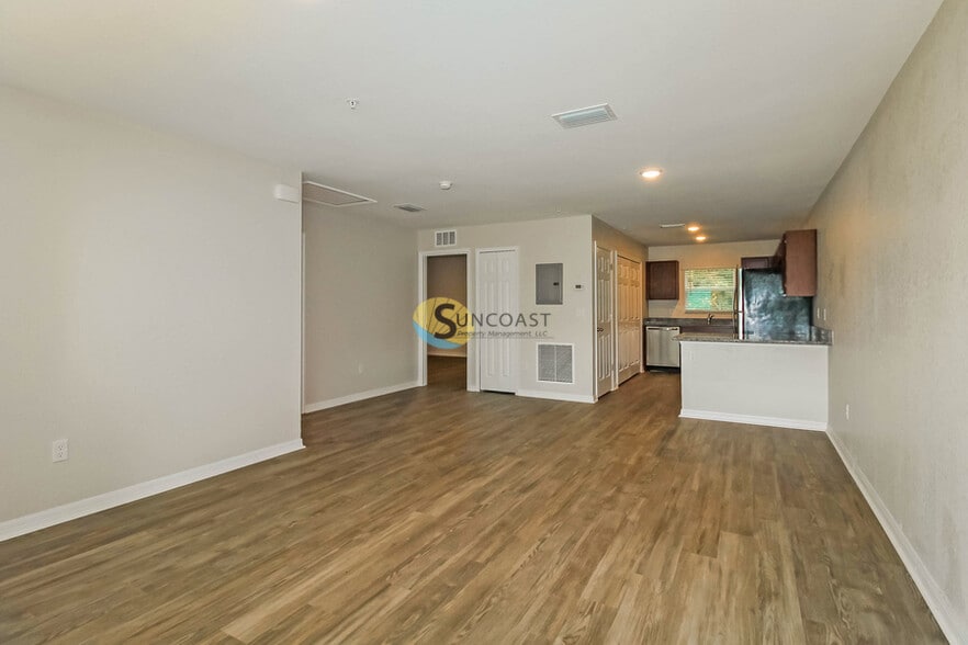 Building Photo - 8148 Juniper Rd