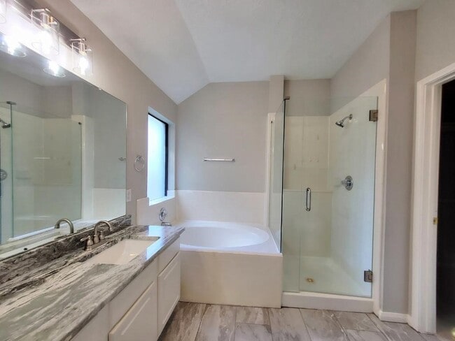 Building Photo - 20402 Westfield Pkwy Dr