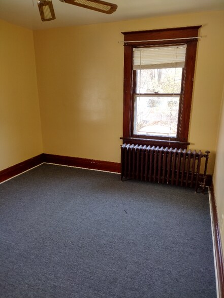 Building Photo - 519 Ontario St