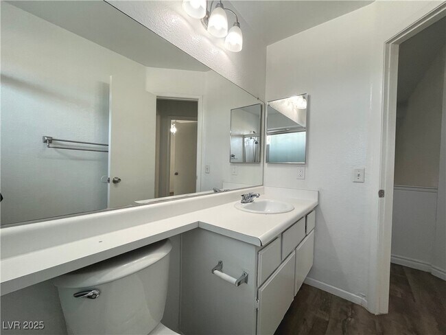 Building Photo - 1537 N Canyon Rose Way