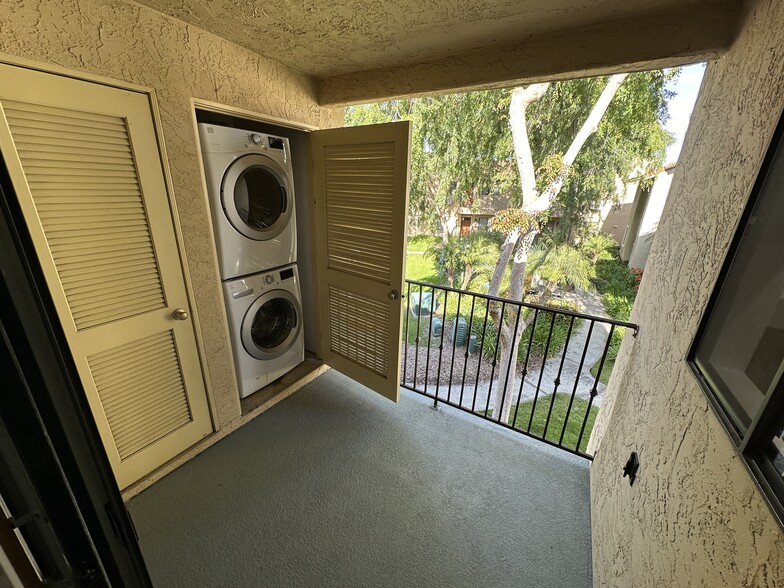 Building Photo - 8213 Jade Coast Rd