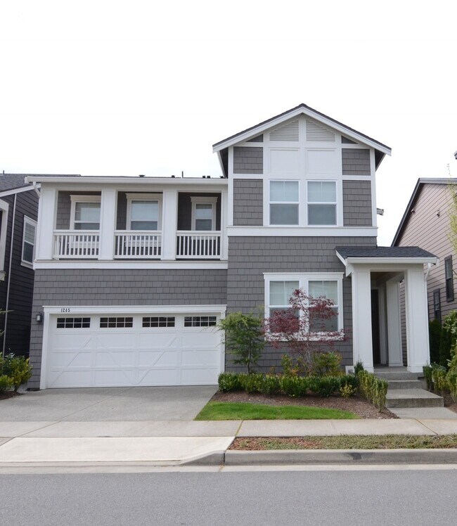 4 Bedroom Home in Issaquah Highlands! 1245 Pine Crest Cir NE Issaquah
