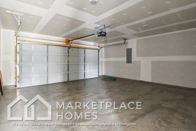 Building Photo - 1208 Cole Dr